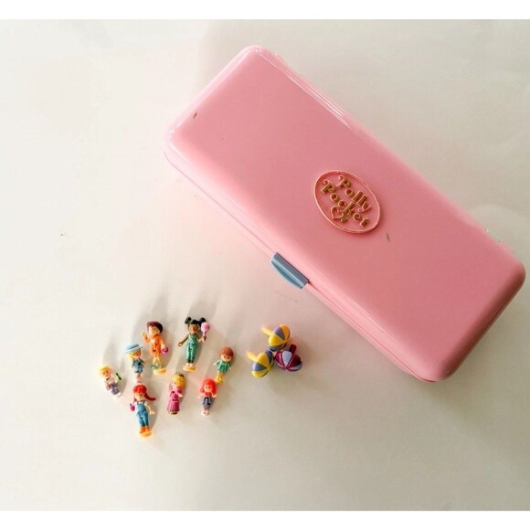Vintage Bluebird Polly Pocket 1989 Pool Party Compact 8 figurines 3 umbrellas - Picture 1 of 9